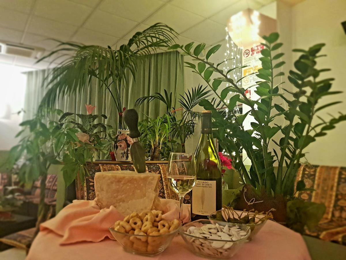 Hotel Romantica Римини Екстериор снимка